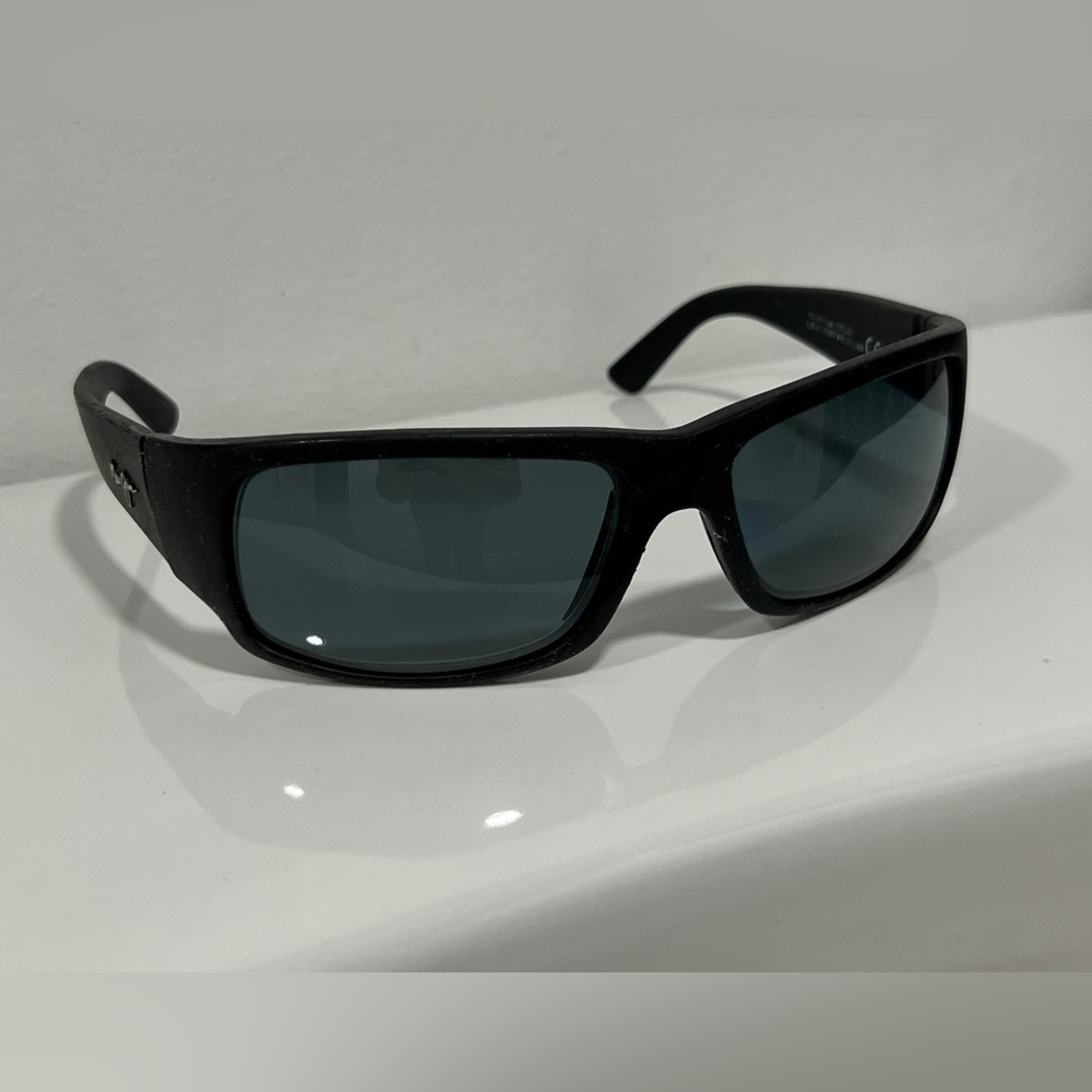 Maui Jim World Cup wrap polarized glasses. unknown eye prescriptions. Matte.